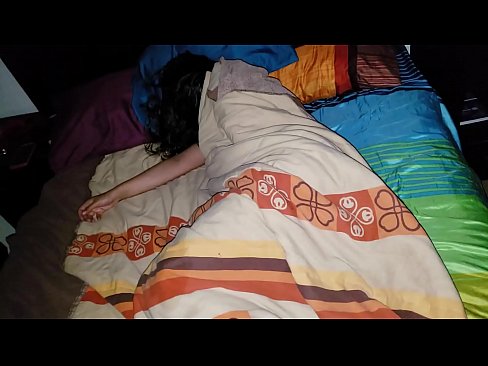 ❤️ Stiefson beréiert seng jonk Stéifmamm wärend hatt schléift. ❤️ Porno vk op Porno lb.pornplaybb.ru ☑